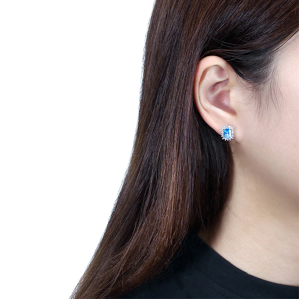 Aquamarine Classic Stud Earring