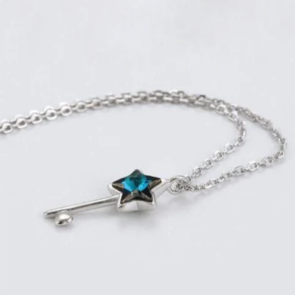 Vieon Star and Key Pendant Necklace