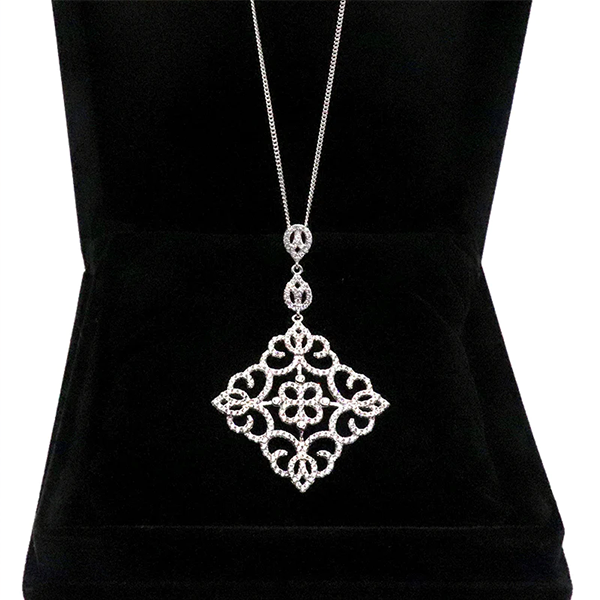 VIEON Damask Shape Necklace with Pendant